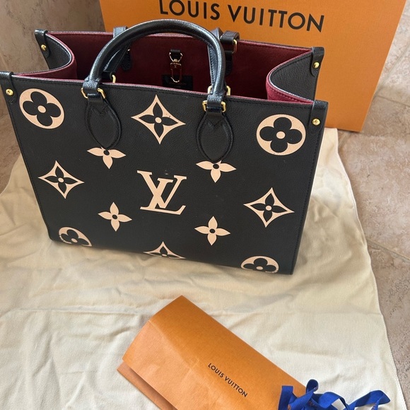 AUTHENTIC Louis Vuitton MM OnTheGo Handbag - Picture 8 of 11